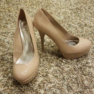Size 9 nude heels